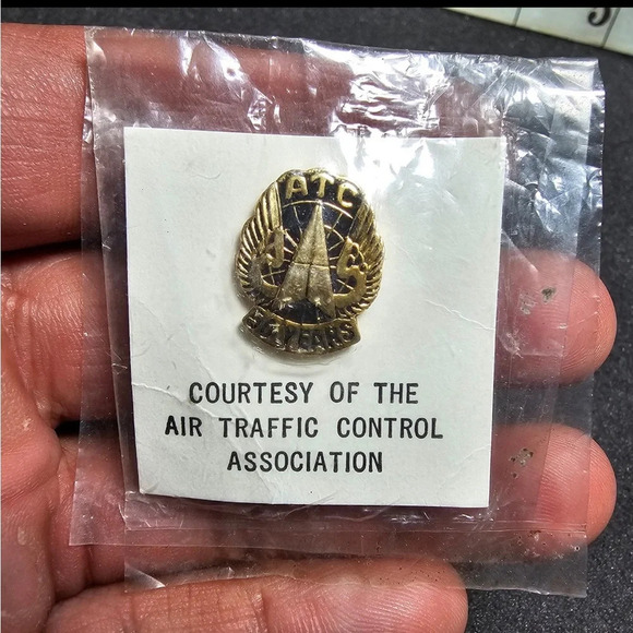 Vintage ATC Air Traffic Control Association 50 Years Of Service Lapel Pin New - Picture 1 of 4
